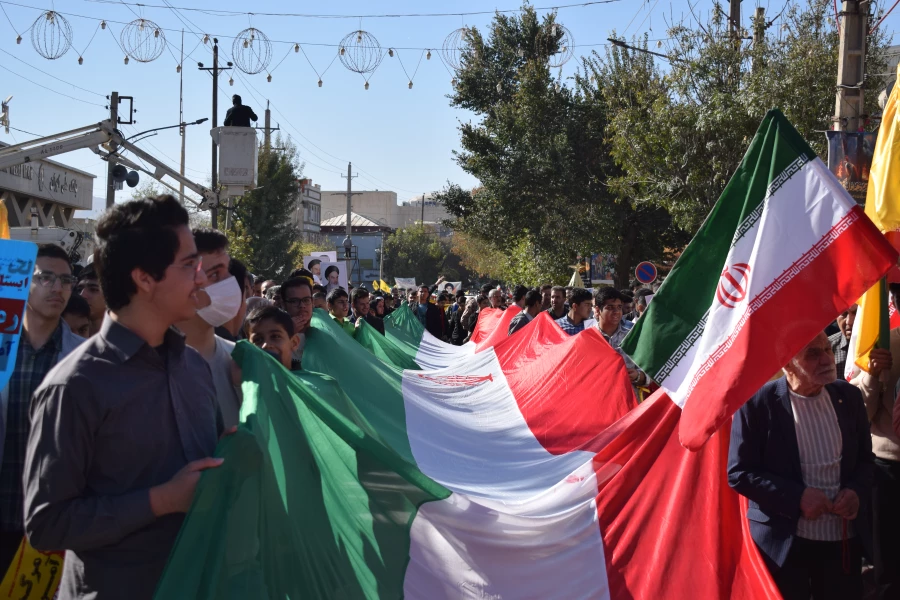 حضور پرشور اساتید،کارکنان و دانشجویان دانشگاه فرهنگیان کرمانشاه در راهپیمایی 13 آبان  8