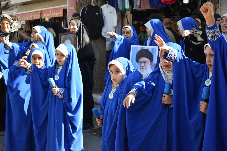 حضور پرشور اساتید،کارکنان و دانشجویان دانشگاه فرهنگیان کرمانشاه در راهپیمایی 13 آبان  13