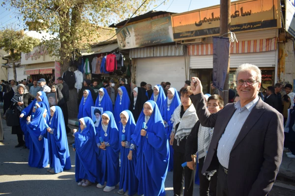 حضور پرشور اساتید،کارکنان و دانشجویان دانشگاه فرهنگیان کرمانشاه در راهپیمایی 13 آبان  14