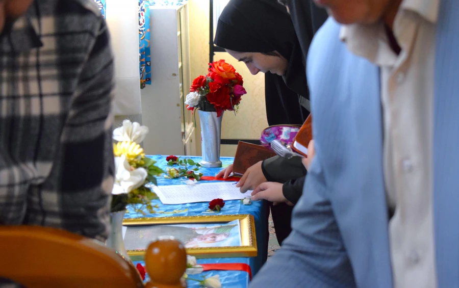 اهدای کلام الله مجید از سوی دفتر مقام معظم رهبری به نو دانشجو معلمان 12