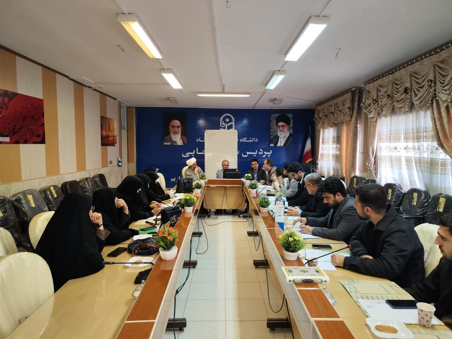 برگزاری یکصد و ششمین جلسه شورای فرهنگی - اجتماعی دانشگاه فرهنگیان استان کرمانشاه
 8