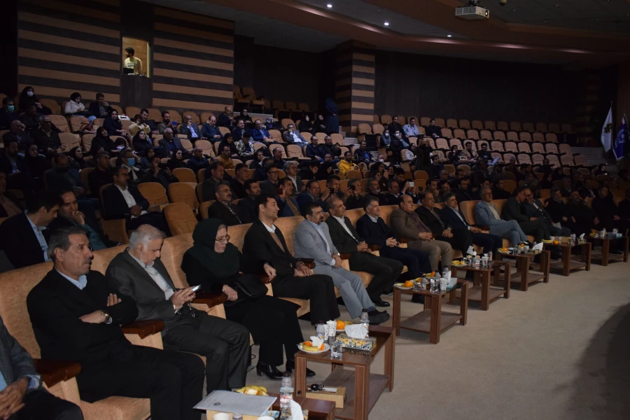 انتخاب عضو هیات علمی دانشگاه فرهنگیان کرمانشاه به عنوان پژوهشگر برگزیده استانی
 4