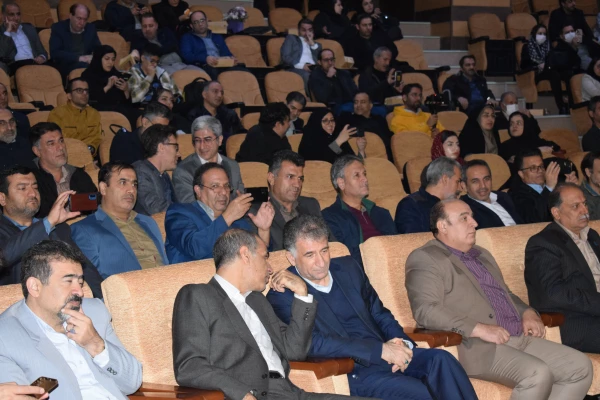 انتخاب عضو هیات علمی دانشگاه فرهنگیان کرمانشاه به عنوان پژوهشگر برگزیده استانی
 5