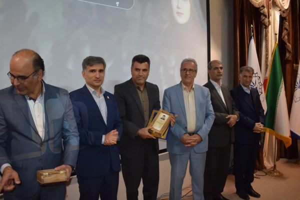 انتخاب عضو هیات علمی دانشگاه فرهنگیان کرمانشاه به عنوان پژوهشگر برگزیده استانی
 10