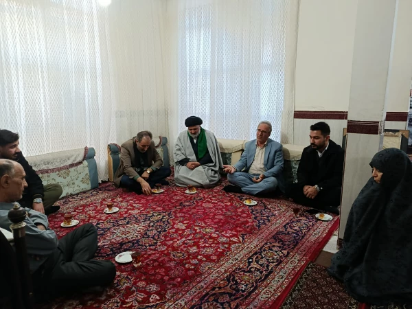 دیدار اعضای هیات رئیسه دانشگاه با خانواده شهید مدافع حرم حاج اکبر نظری 6