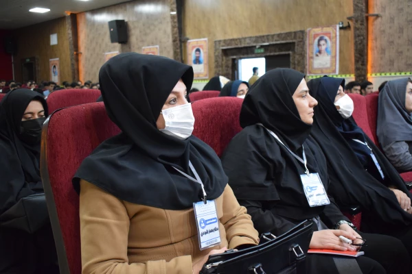  هفتمین همایش ملی کلاس های چندپایه 12