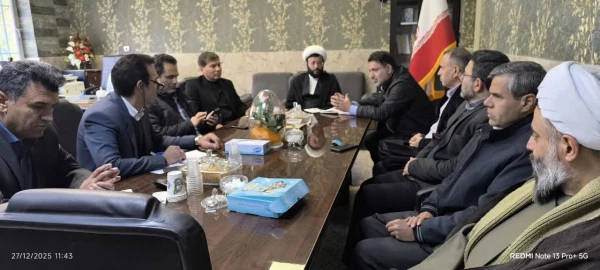 دیدار اساتید و مسئولان نهاد نمایندگی مقام معظم رهبری در دانشگاه های استان با رئیس دانشکده علوم تربیتی

 5