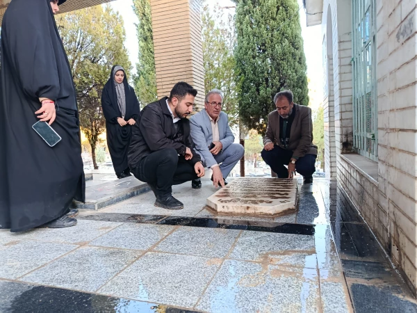 دیدار ریاست دانشگاه با خانواده شهید دانشجو معلم محمد سعید علیجانی 8