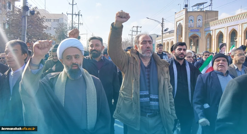 حضور پرشور اساتید، کارکنان و دانشجویان دانشگاه در مراسم تشییع و تدفین شهدای فتنه آمریکایی - صهیونیستی