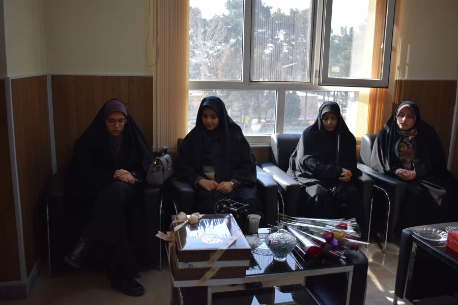 تجلیل از پاسداران سپاه نبی اکرم(ص) استان کرمانشاه به مناسبت ولادت امام حسین (ع)  3