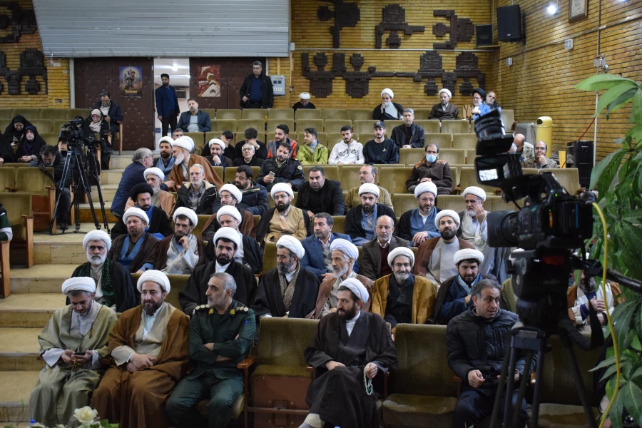 اولین اجلاس علمی مهدویت و انقلاب اسلامی در استان کرمانشاه 8