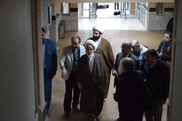 بازدید آیت الله غفوری نماینده محترم ولی فقیه و امام جمعه کرمانشاه از دانشگاه فرهنگیان 5