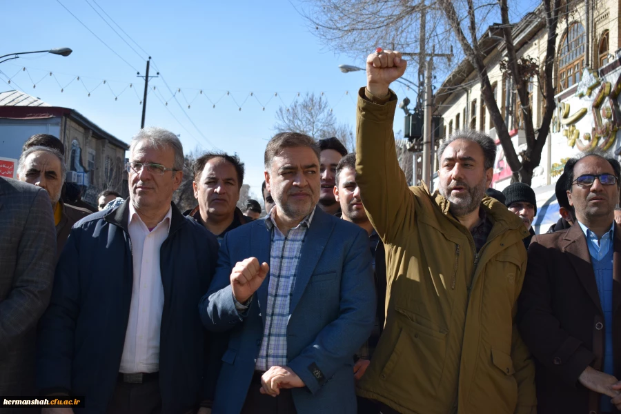 حضور پرشور جامعه دانشگاهی دانشگاه فرهنگیان کرمانشاه در راهپیمایی 22 بهمن 6