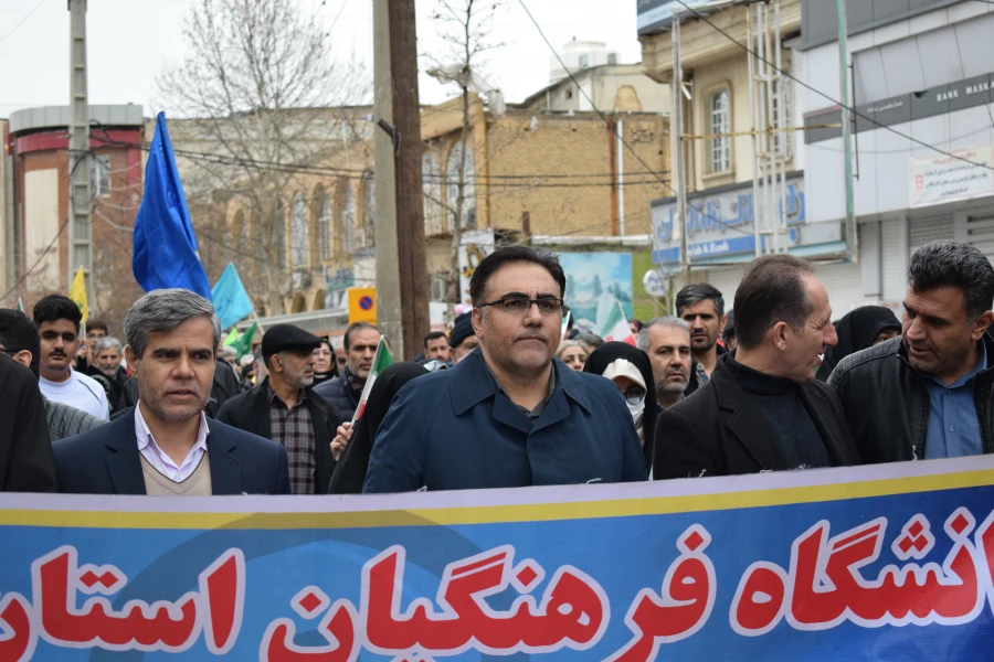 حضور پرشور جامعه دانشگاهی دانشگاه فرهنگیان کرمانشاه در راهپیمایی 22 بهمن 3