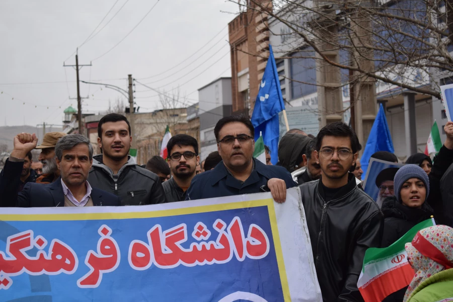 حضور پرشور جامعه دانشگاهی دانشگاه فرهنگیان کرمانشاه در راهپیمایی 22 بهمن 8