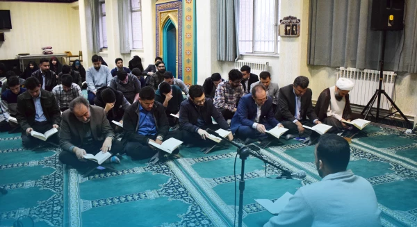 برگزاری مراسم ضیافت افطار اعضای هیات رئیسه دانشگاه با دانشجویان  12