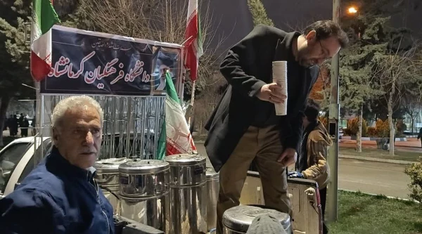 بازدید ریاست دانشگاه از موکب خدماتی و ایستگاه صلواتی دانشگاه فرهنگیان استان کرمانشاه 15