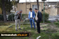 کاشت نهال در پردیس شهید توسط اعضای هیات رئیسه دانشگاه 
 2