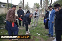 کاشت نهال در پردیس شهید توسط اعضای هیات رئیسه دانشگاه 
 5