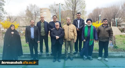 کاشت نهال توسط اعضای هیات رئیسه دانشگاه به مناسبت هفته منابع طبیعی و روز درختکاری
