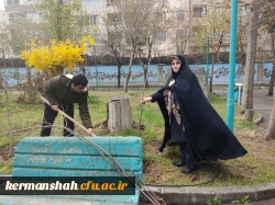 کاشت نهال توسط اعضای هیات رئیسه دانشگاه به مناسبت هفته منابع طبیعی و روز درختکاری
 6