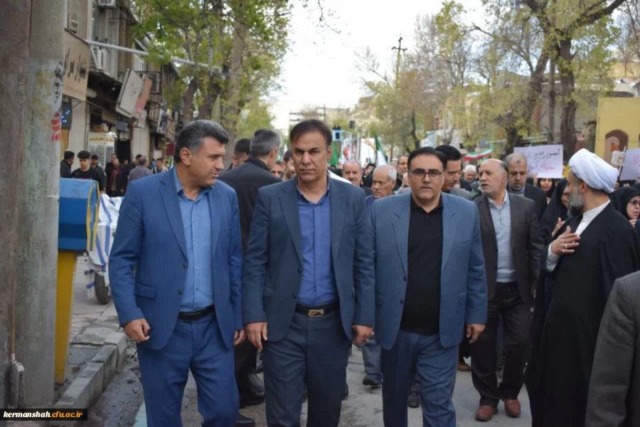 حضور باشکوه جامعهٔ دانشگاهی دانشگاه فرهنگیان کرمانشاه در مراسم اربعین شهادت امام و رهبر شهید انقلاب اسلامی
 5