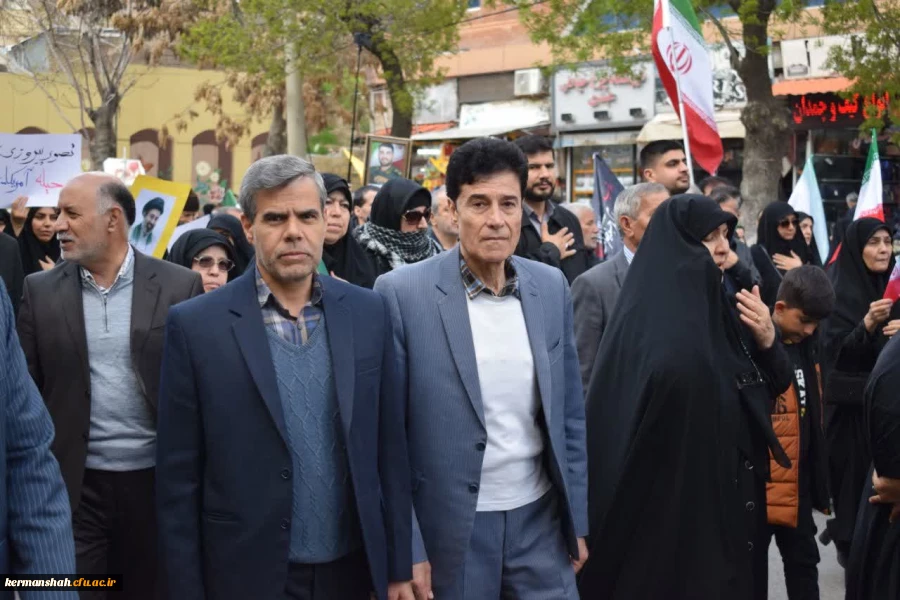 حضور باشکوه جامعهٔ دانشگاهی دانشگاه فرهنگیان کرمانشاه در مراسم اربعین شهادت امام و رهبر شهید انقلاب اسلامی
 7