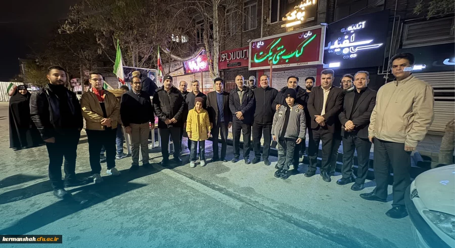 بازدید ریاست دانشگاه از موکب خدماتی و ایستگاه صلواتی دانشگاه فرهنگیان استان کرمانشاه 3