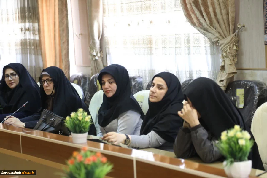 نشست صمیمی ریاست دانشگاه با اعضای هیات علمی 2