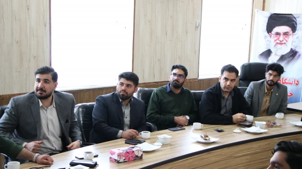 دیدار نمایندگان کانون ها و تشکل های دانشجویی دانشگاه با ریاست دانشگاه 8