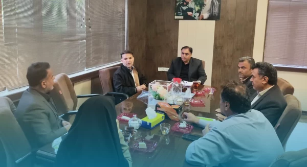 عنوان: تشریح راهکارهای توسعه همکاری های علمی در دیدار مدیران گروه با ریاست دانشگاه

 2