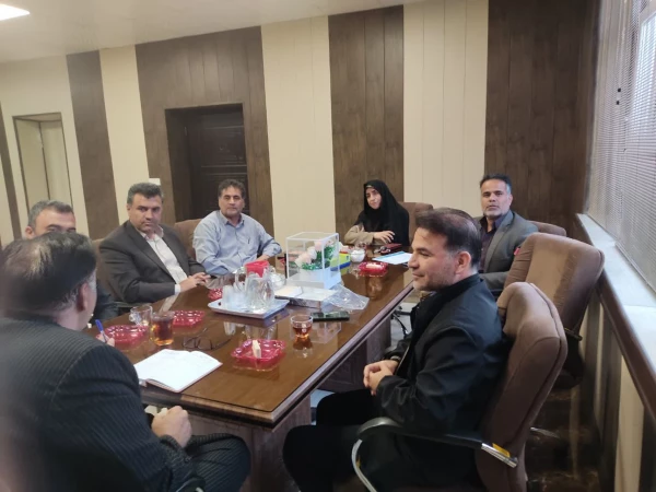 عنوان: تشریح راهکارهای توسعه همکاری های علمی در دیدار مدیران گروه با ریاست دانشگاه

 2