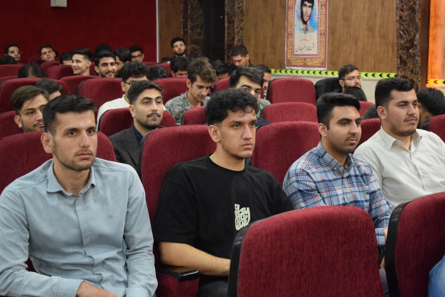 برگزاری مراسم گرامیداشت هفته معلم و استاد در دانشگاه فرهنگیان کرمانشاه 18