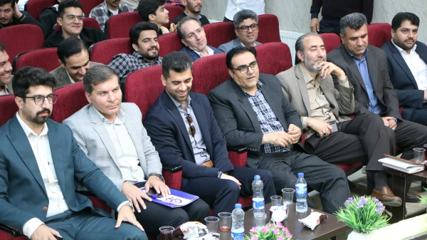 برگزاری مراسم گرامیداشت هفته معلم و استاد در دانشگاه فرهنگیان کرمانشاه 42