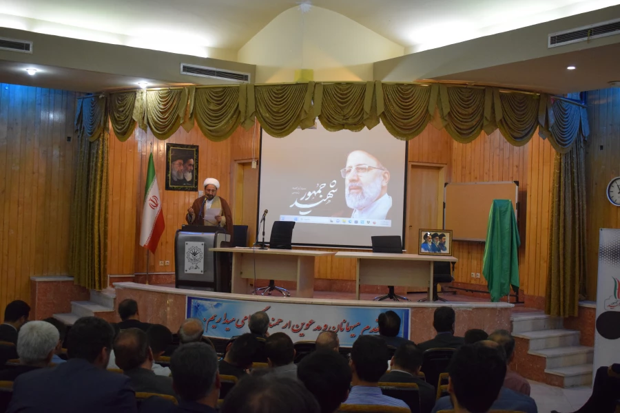 حضور گسترده جامعه دانشگاهی دانشگاه فرهنگیان استان کرمانشاه در مراسم دومین سالگرد شهدای دولت 8